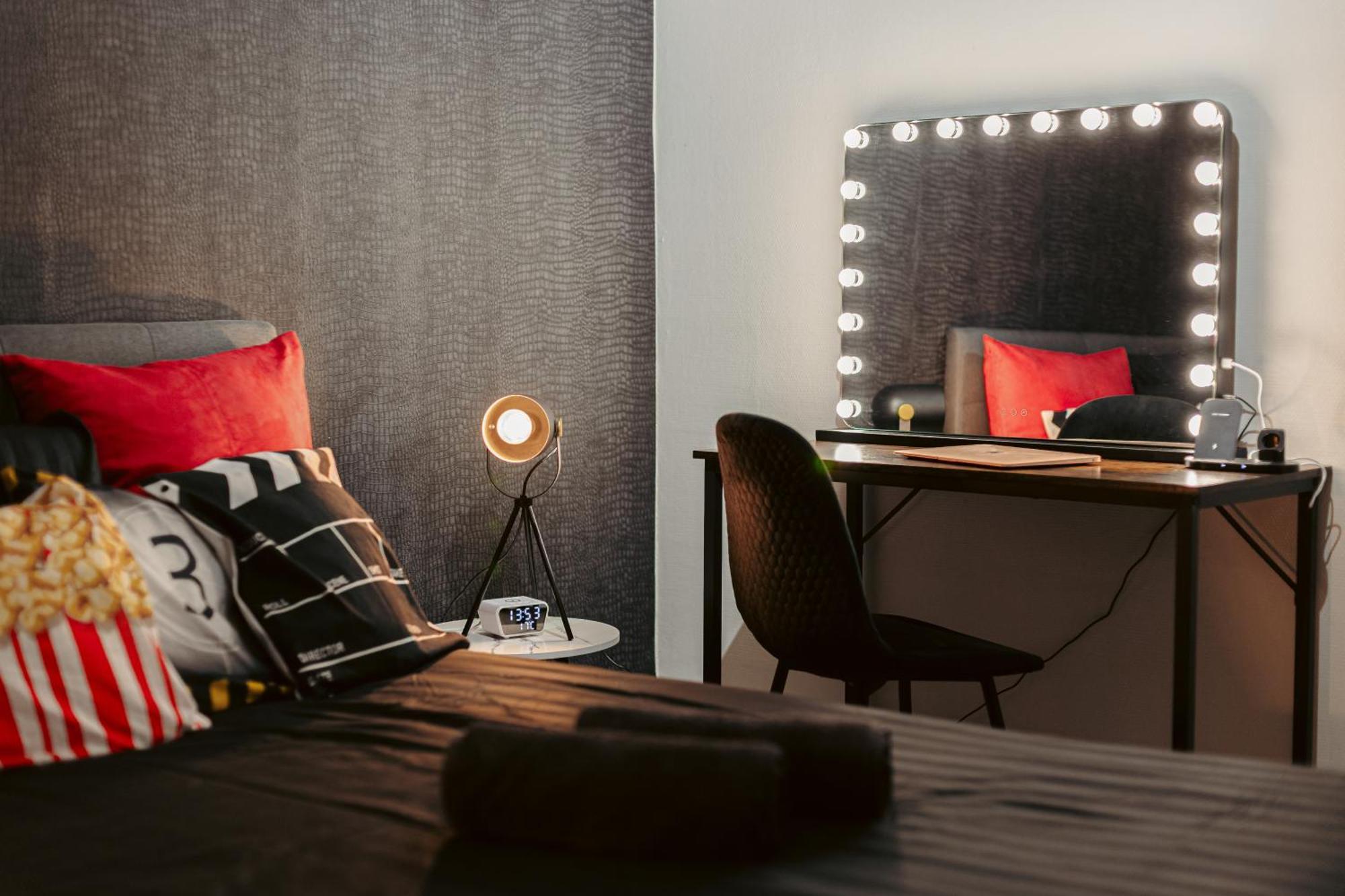 Olympia - Terrasse - Parking Gratuit - Centre Ville - Rez De Chaussee - Fibre Tv 4K Saintes Ngoại thất bức ảnh